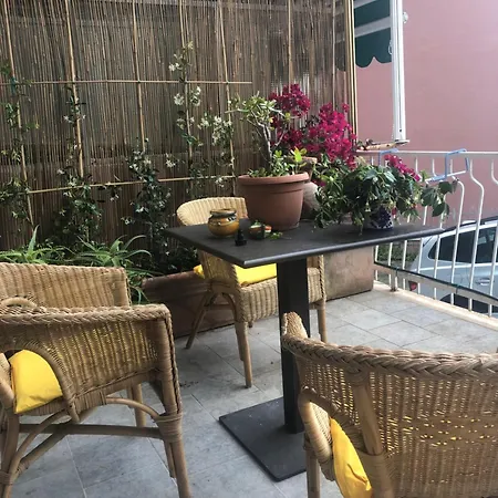 Blu Di - Zona Tranquilla Due Passi Dal Mare 아파트